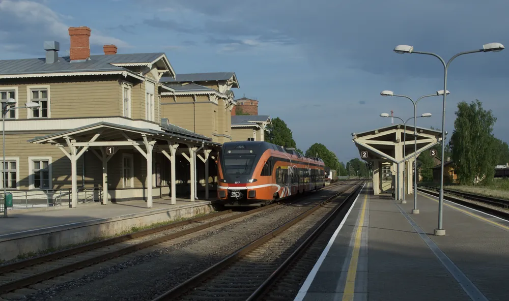 Train to Tartu